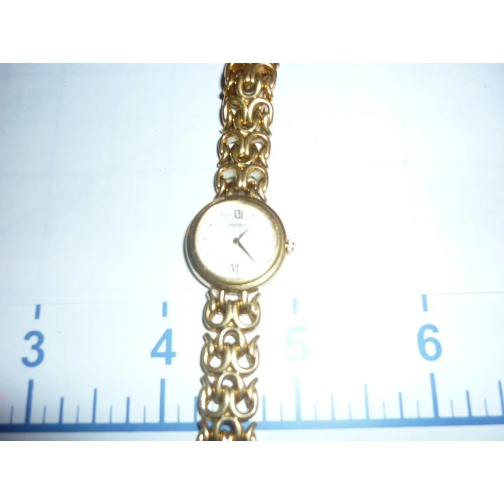 Seiko Womens Gold Tone Fancy‎ Link Bracelet Watch 1N00-1099 Roman Numeral Dial